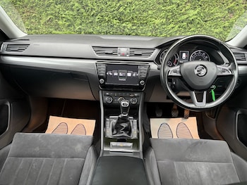 Used Skoda Superb 2017 for sale - 77377778: Photo