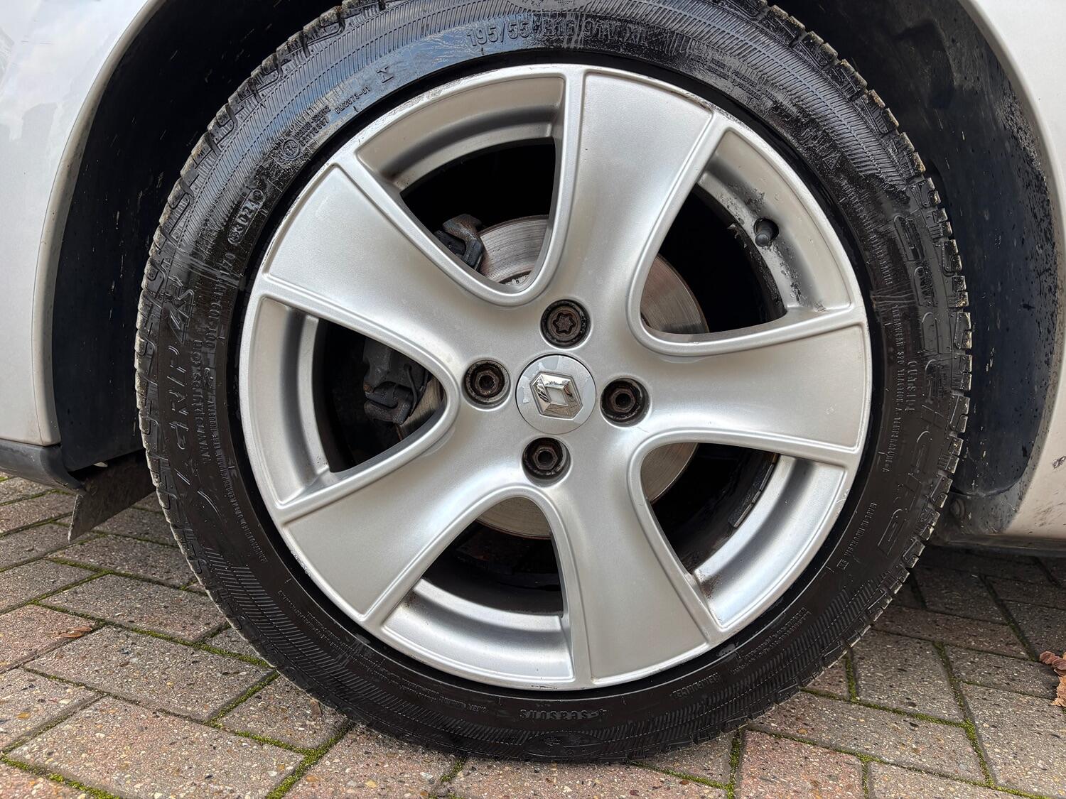 Used Renault Clio 2014 for sale - 76751723: Photo 35