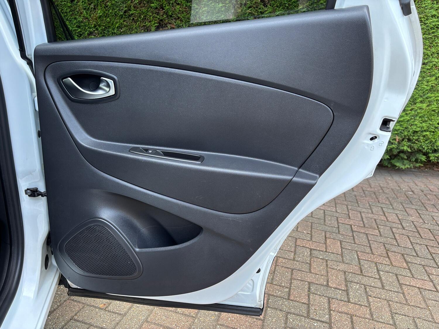 Used Renault Captur 2019 for sale - 76744098: Photo 32