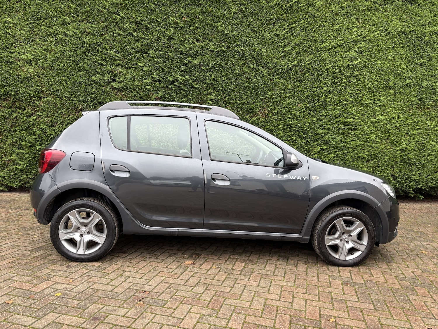 Used Dacia Sandero Stepway 2017 for sale - 76744090: Photo 5