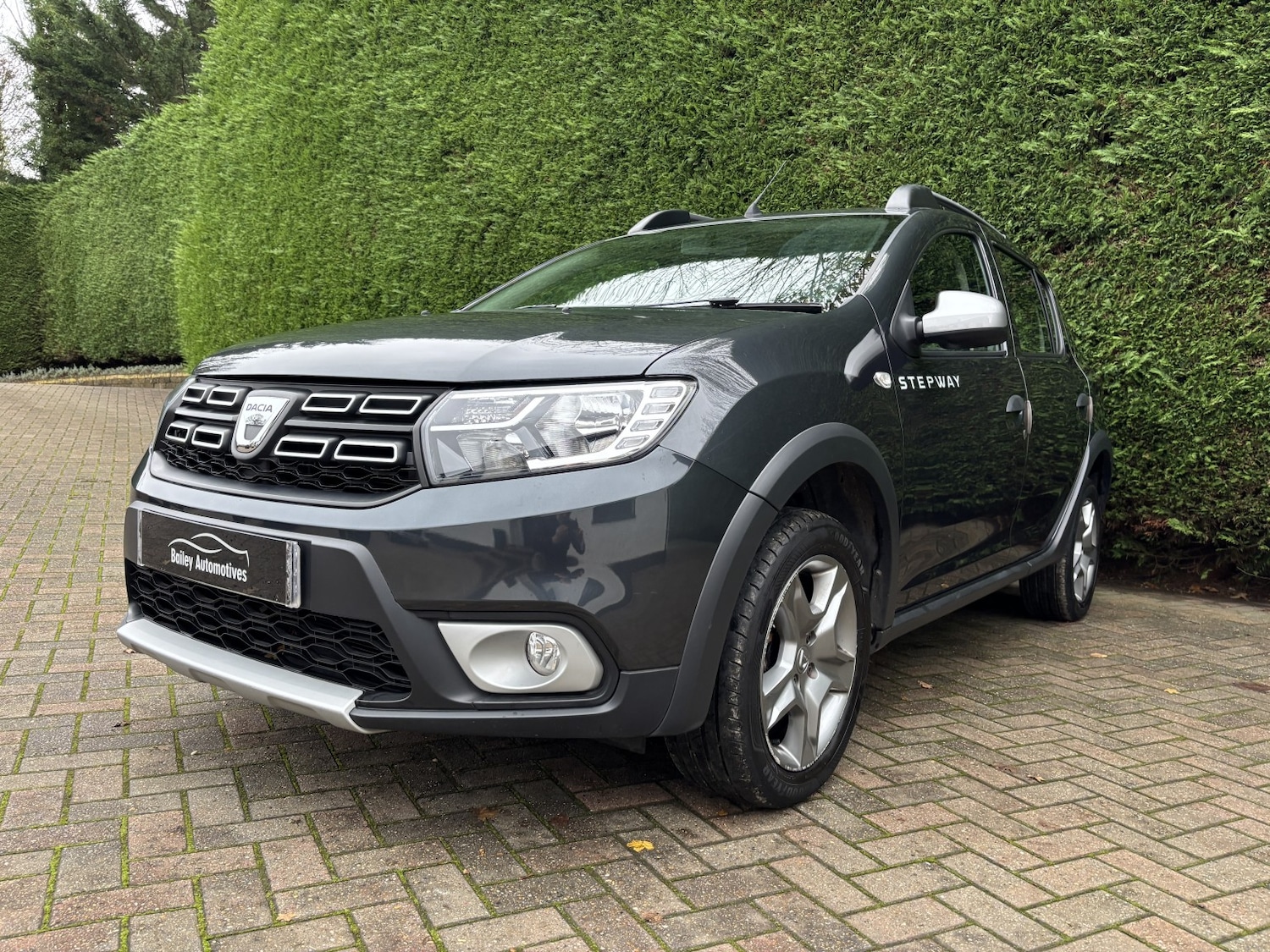 Used Dacia Sandero Stepway 2017 for sale - 76744090: Photo 7