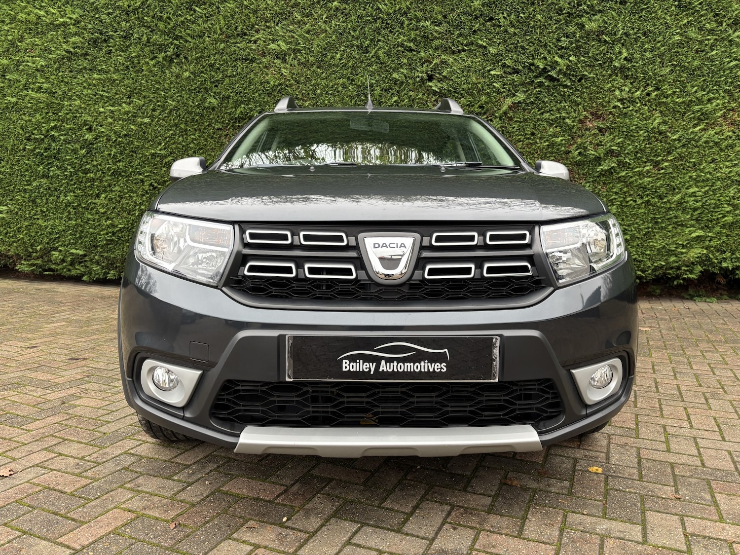 Used Dacia Sandero Stepway 2017 for sale - 76744090: Photo 9
