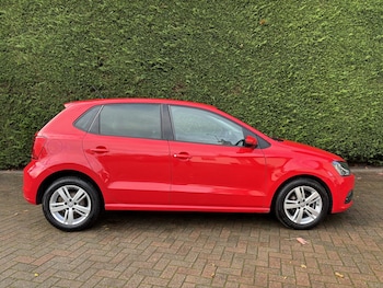 Used Volkswagen Polo 2017 for sale - 76751718: Photo