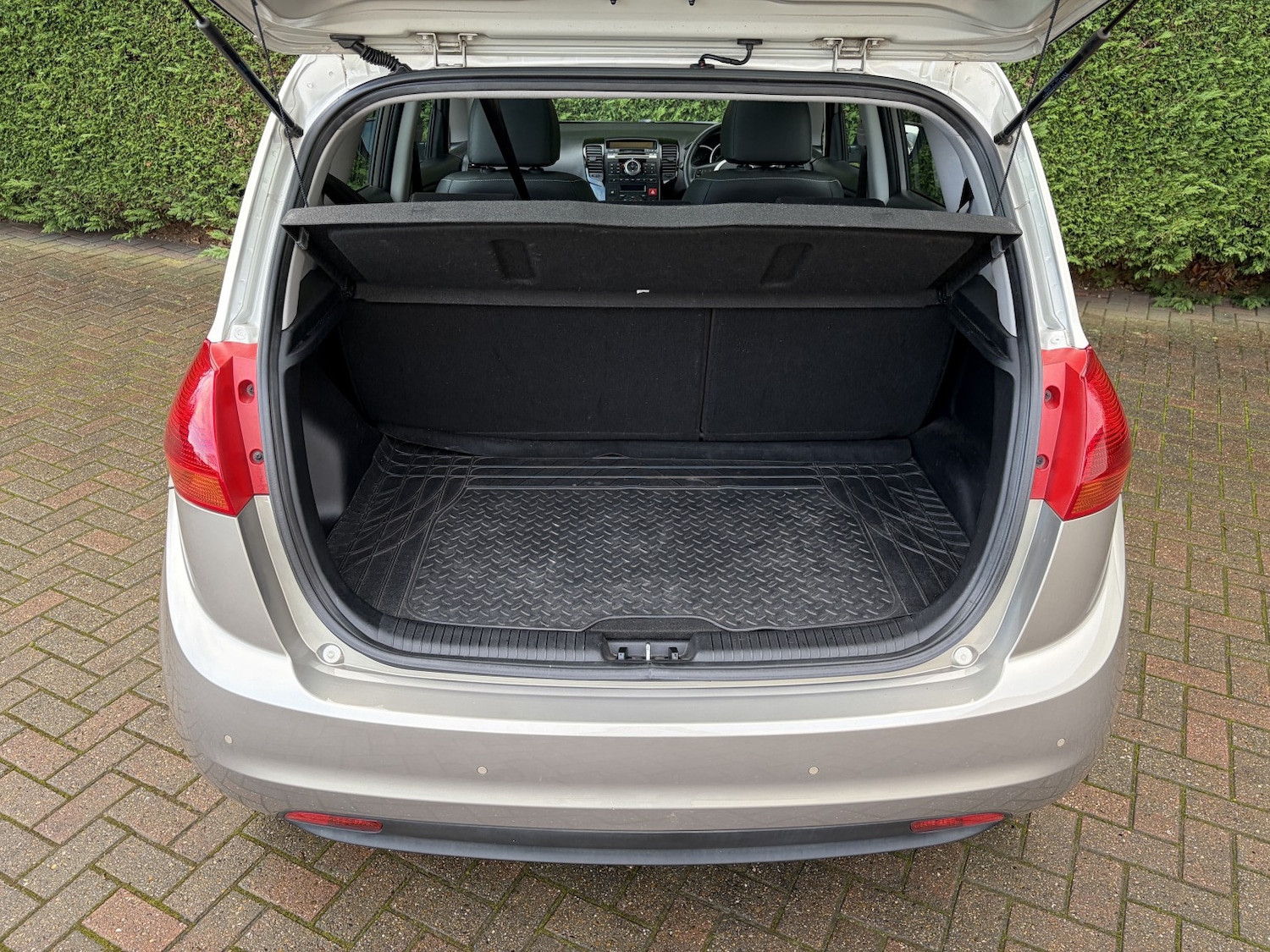 Used Kia Venga 2012 for sale - 76945605: Photo 16