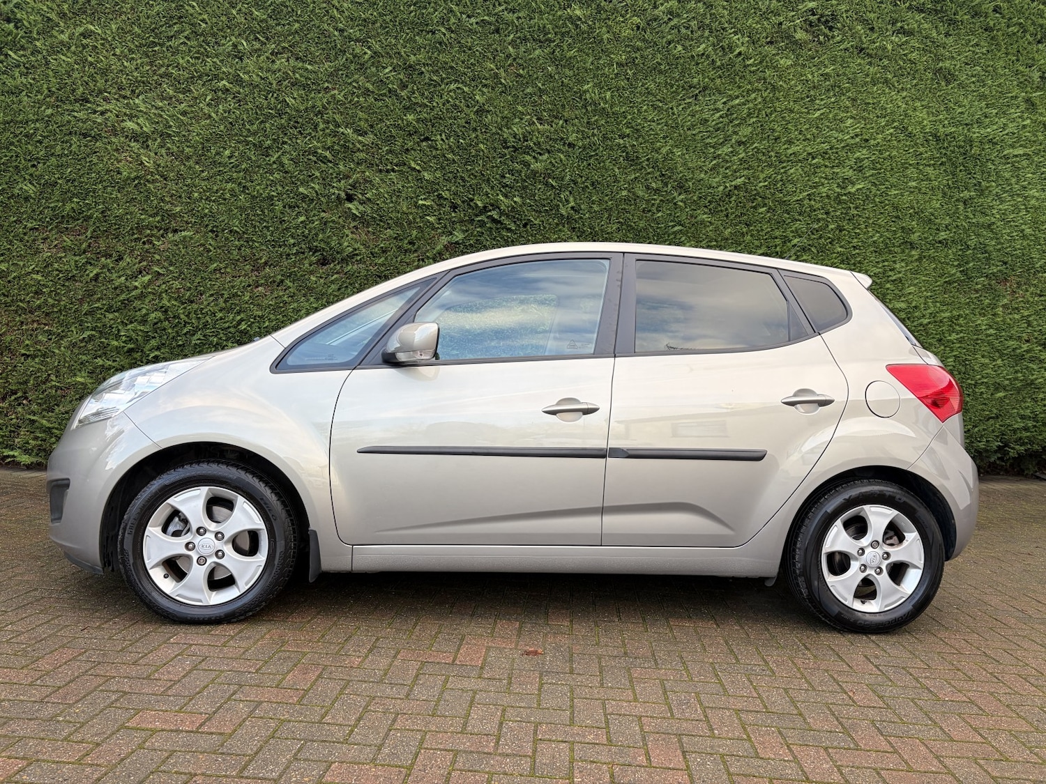 Used Kia Venga 2012 for sale - 76945605: Photo 5