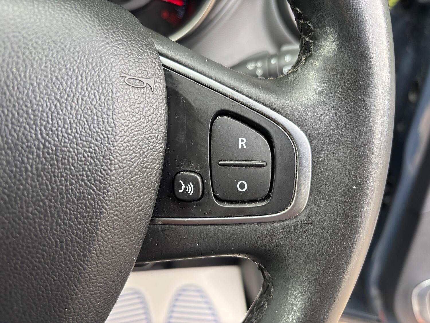 Used Renault Captur 2017 for sale - 76751733: Photo 30