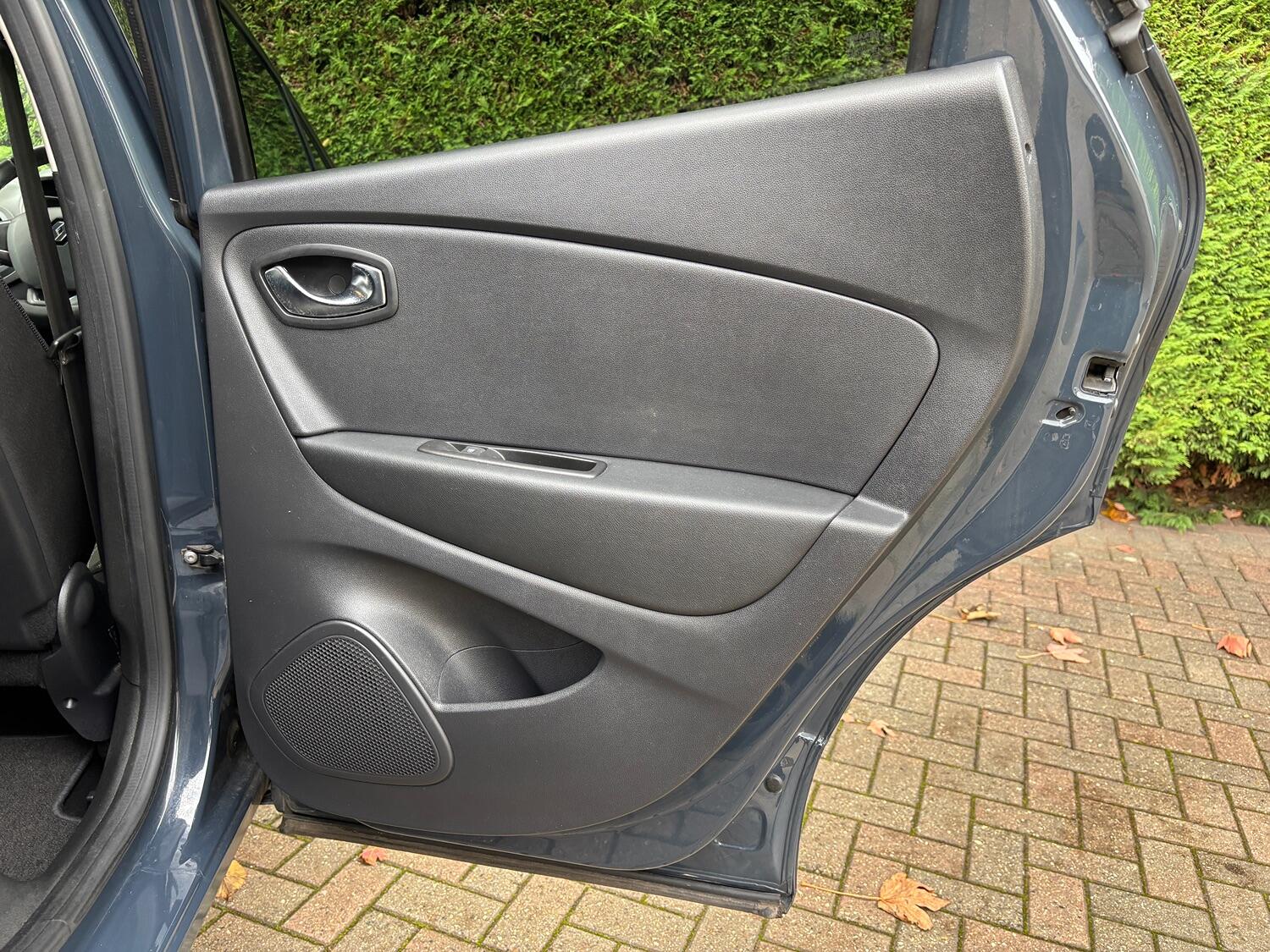 Used Renault Captur 2017 for sale - 76751733: Photo 32