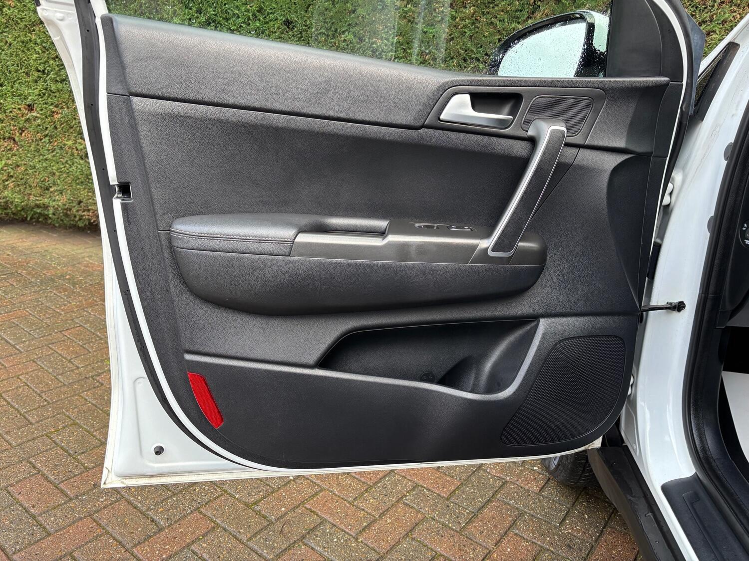 Used Kia Sportage 2018 for sale - 76793103: Photo 37