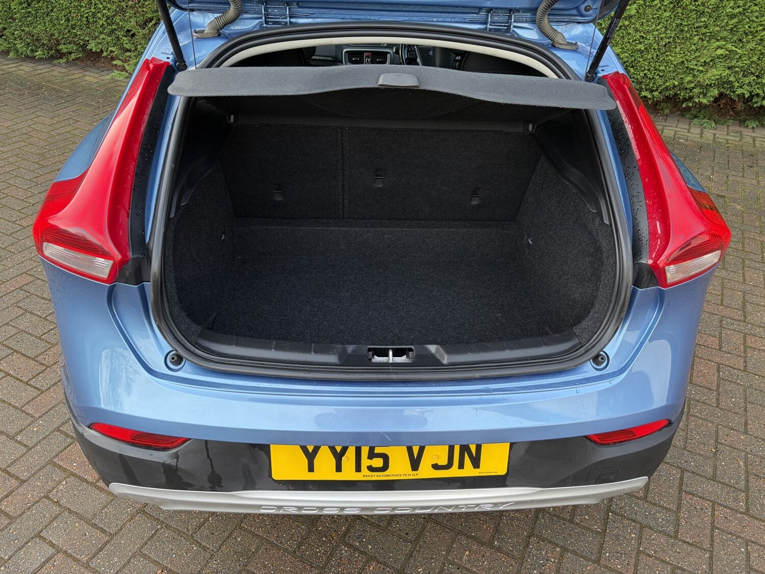 Used Volvo V40 2015 for sale - 77377733: Photo 17