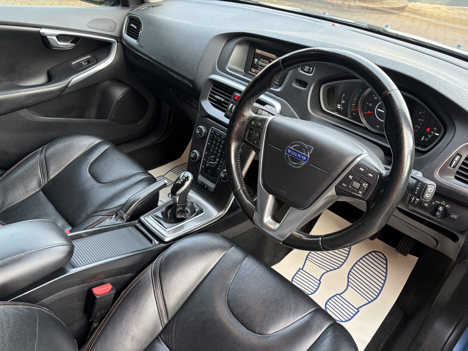 Used Volvo V40 2015 for sale - 77377733: Photo 18