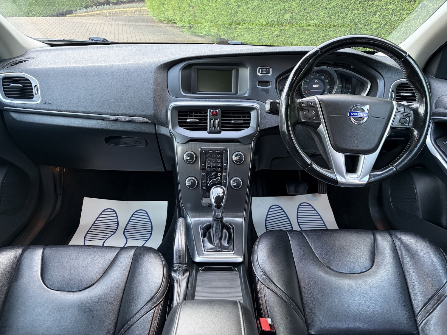 Used Volvo V40 2015 for sale - 77377733: Photo 2