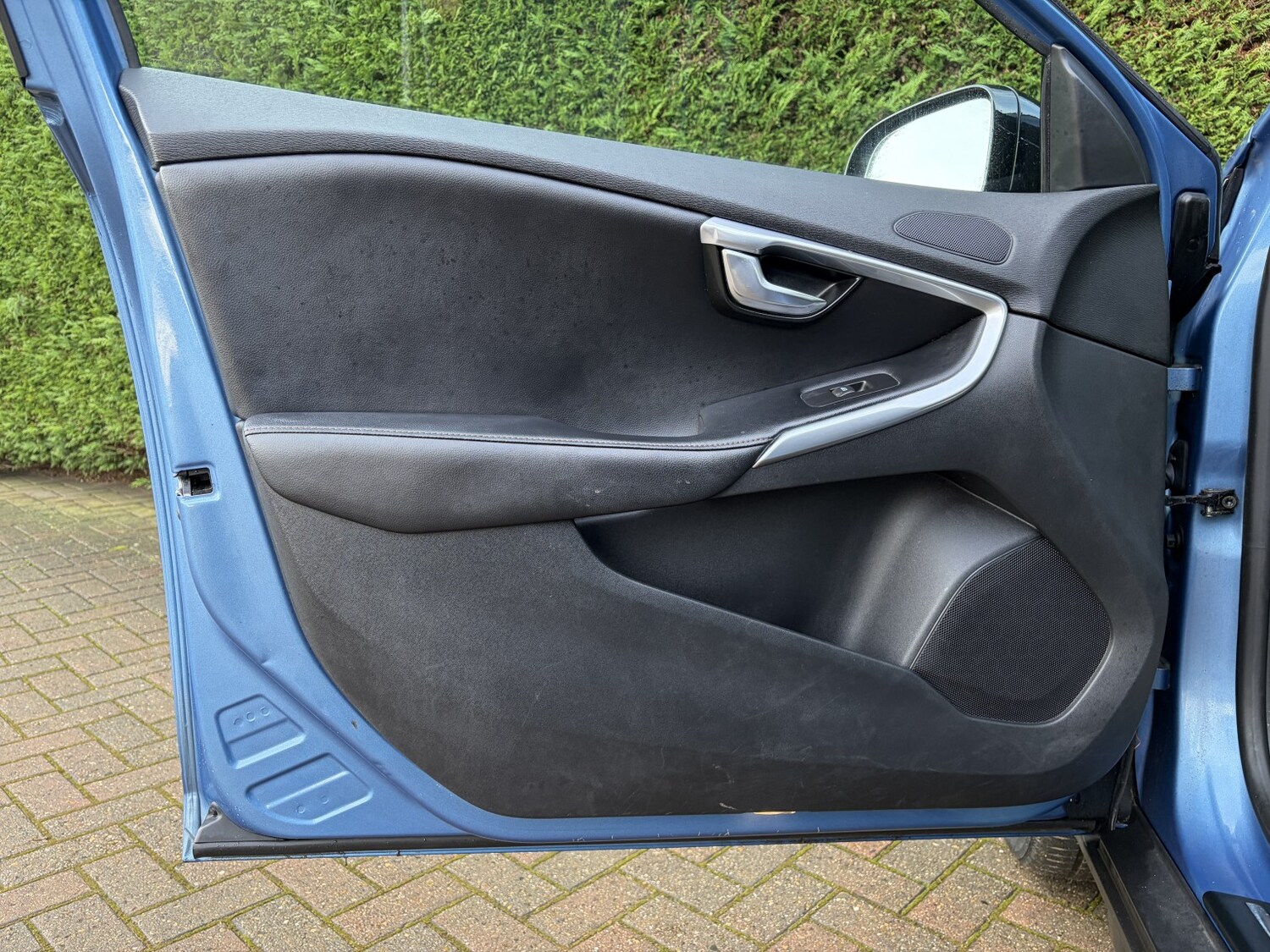 Used Volvo V40 2015 for sale - 77377733: Photo 32