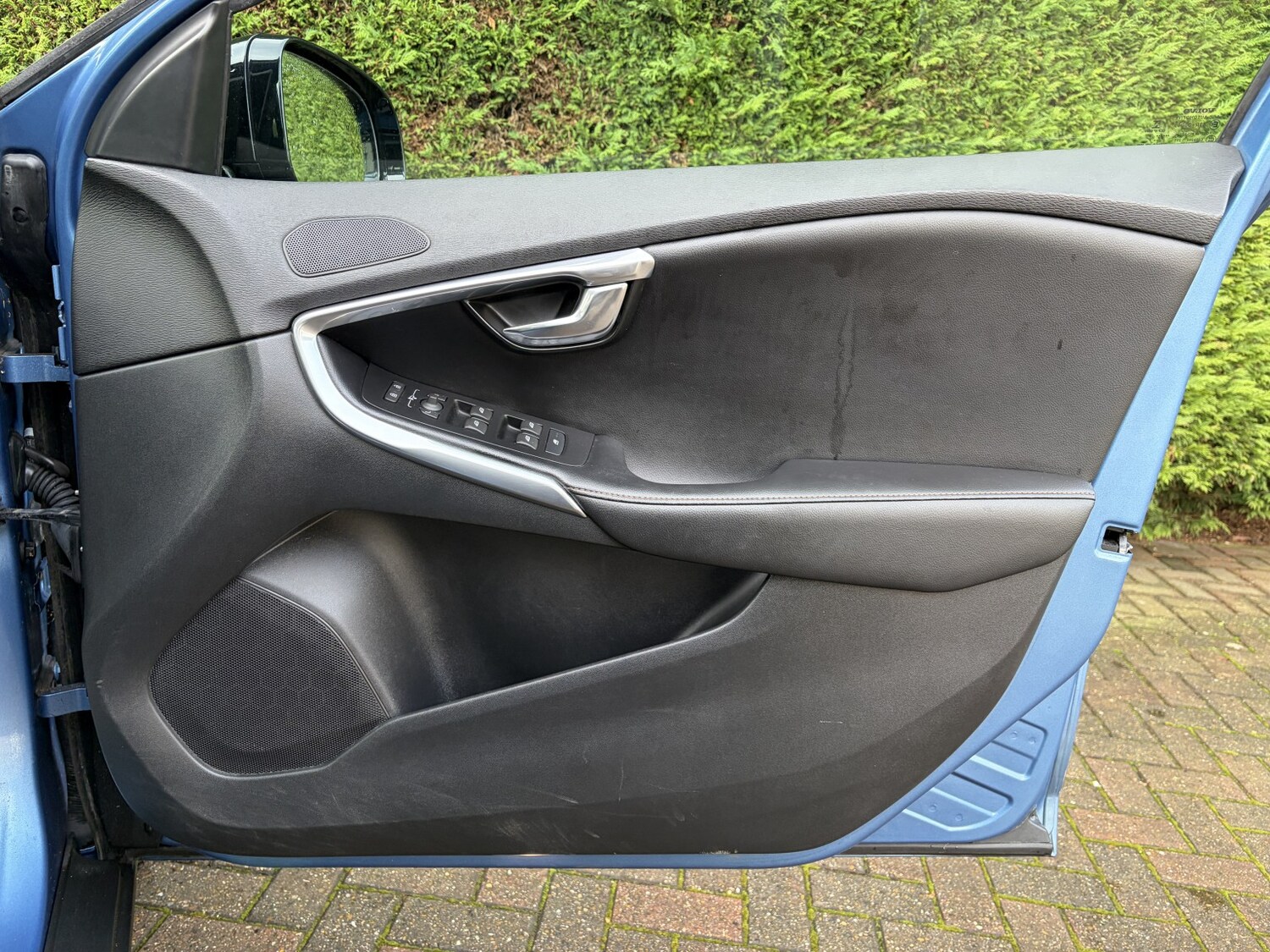 Used Volvo V40 2015 for sale - 77377733: Photo 35