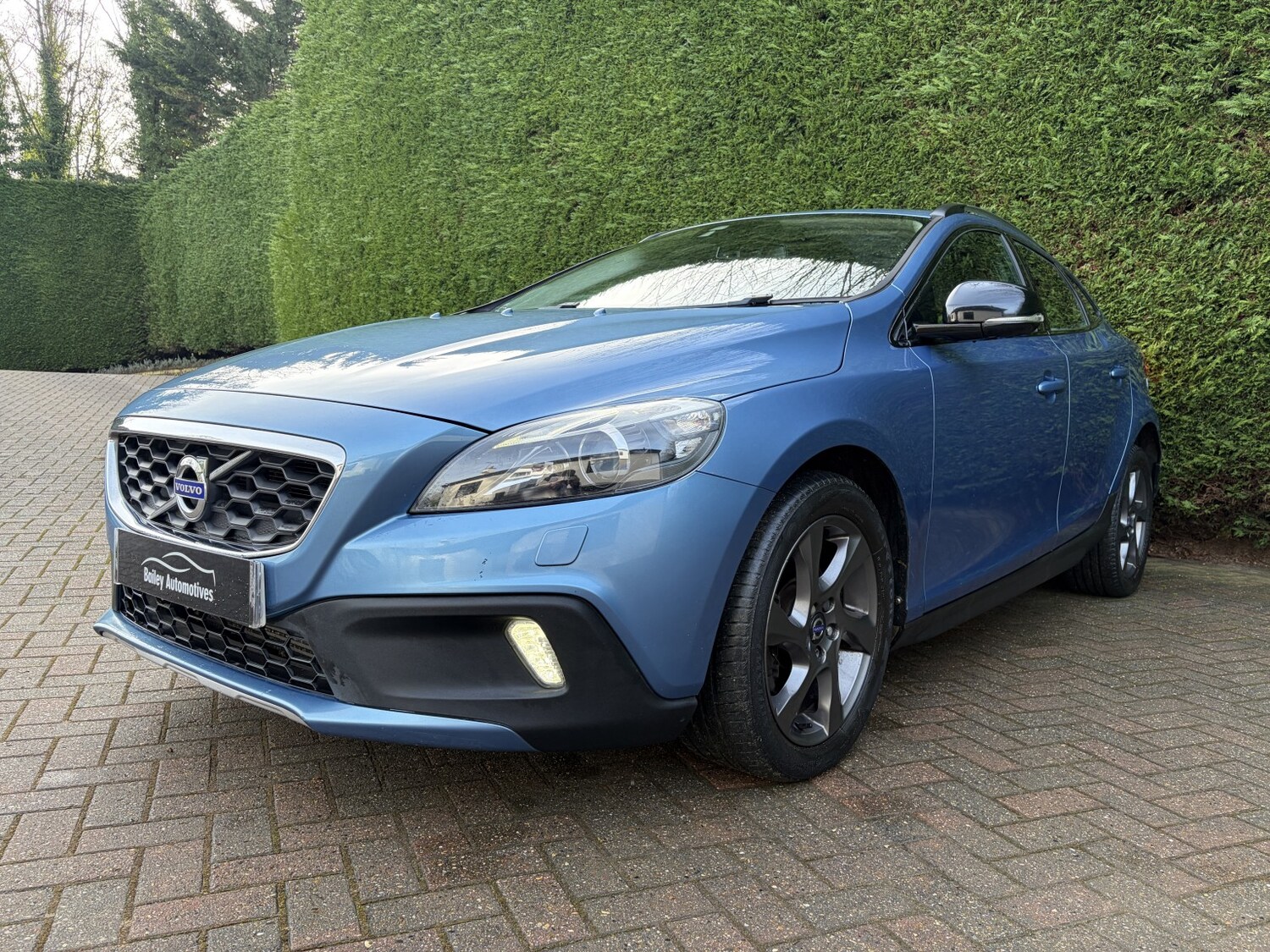 Used Volvo V40 2015 for sale - 77377733: Photo 9
