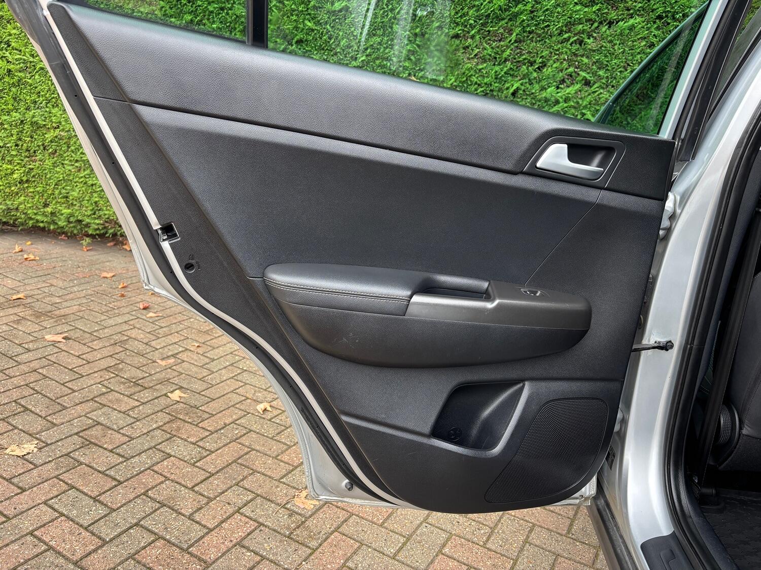 Used Kia Sportage 2018 for sale - 76744096: Photo 31