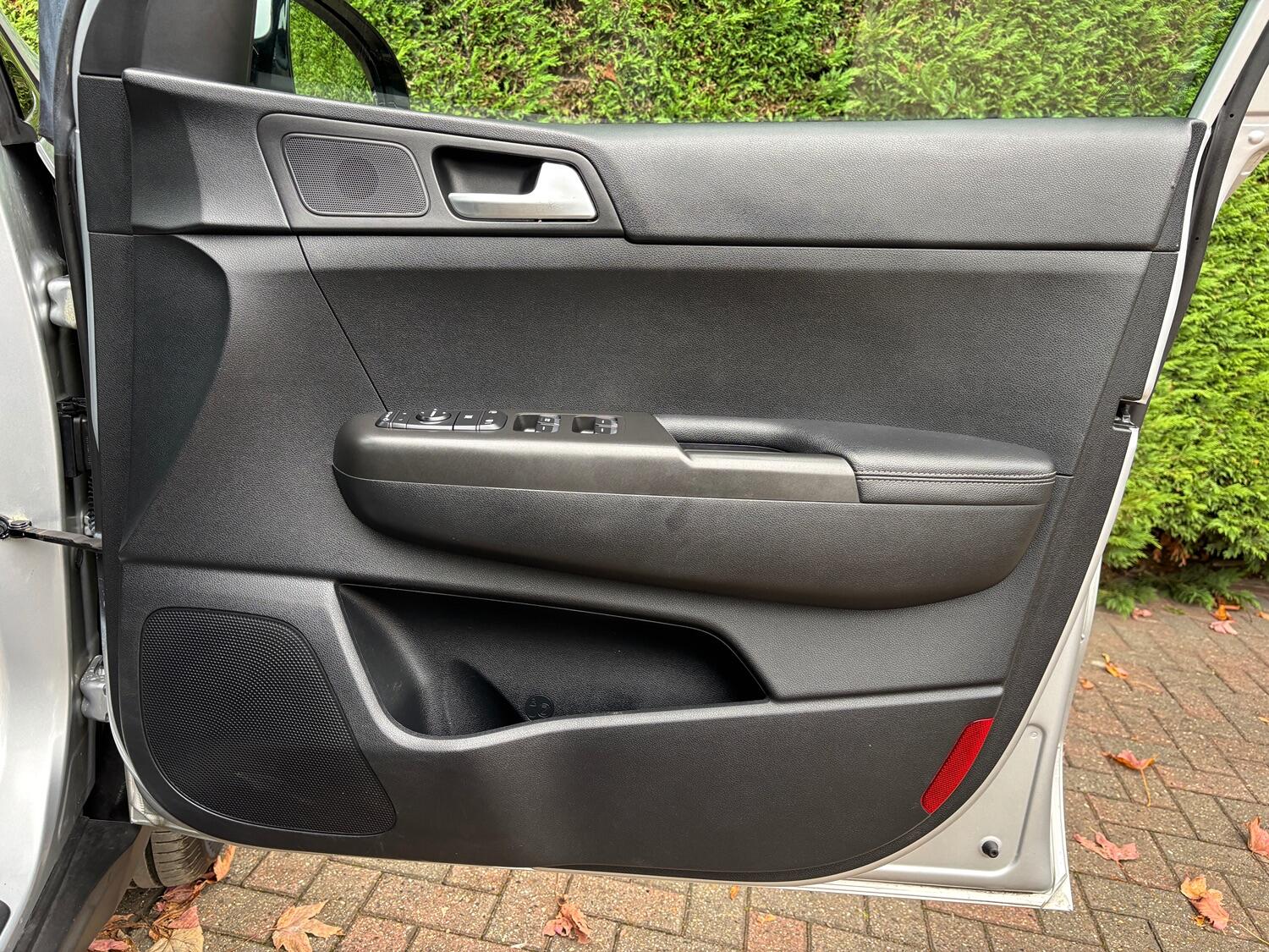 Used Kia Sportage 2018 for sale - 76744096: Photo 33