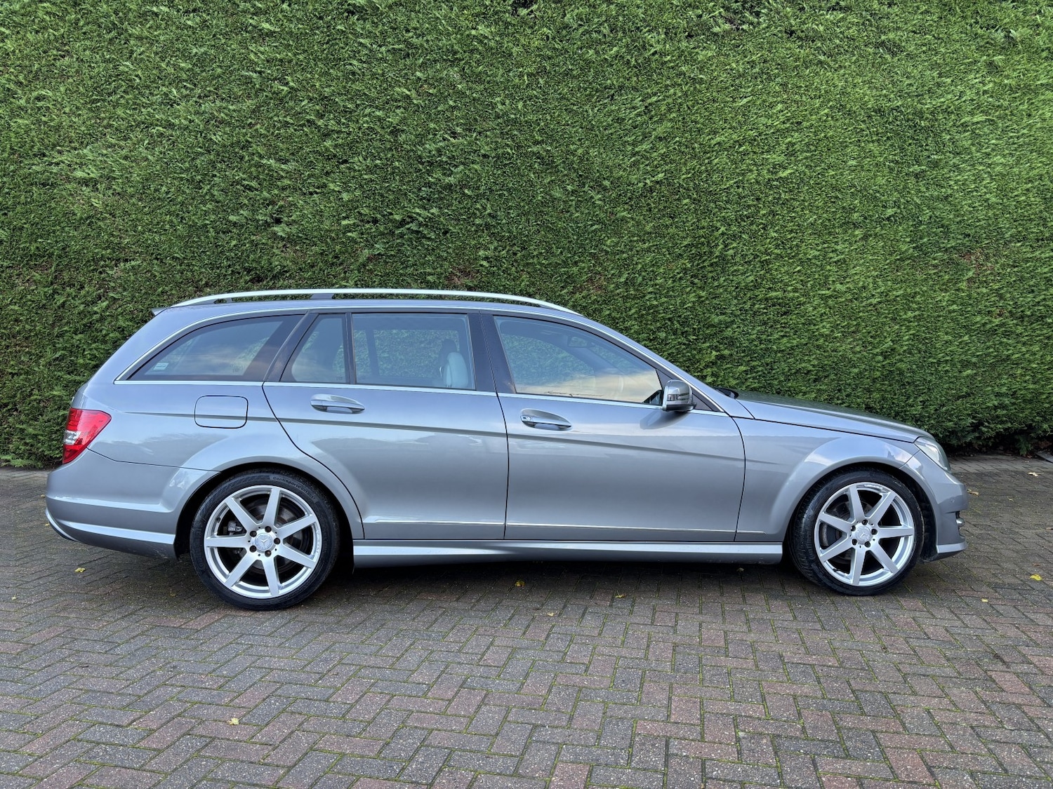 Used Mercedes-Benz C Class 2013 for sale - 76744091: Photo 4