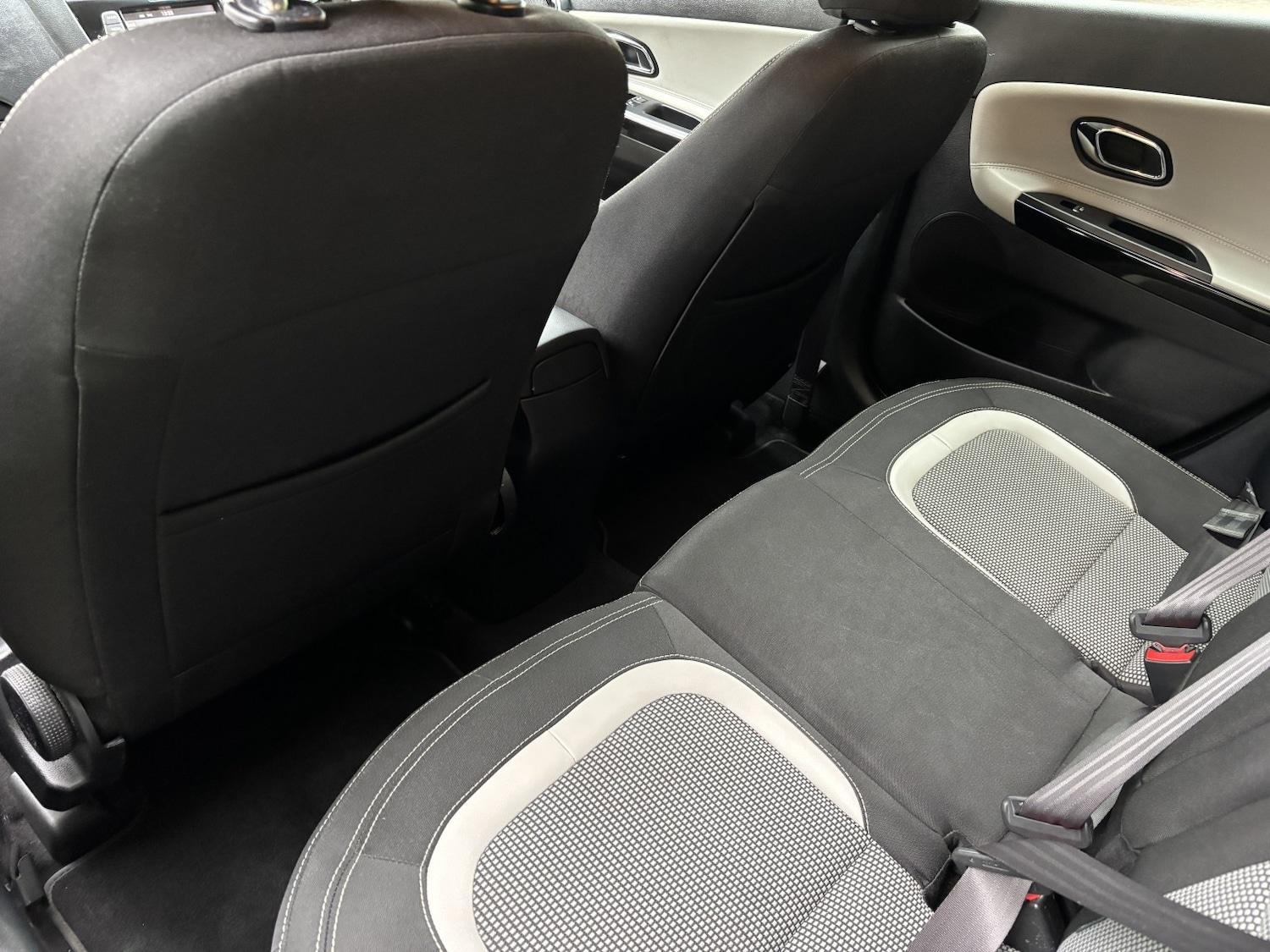 Used Kia Ceed 2015 for sale - 76744088: Photo 25