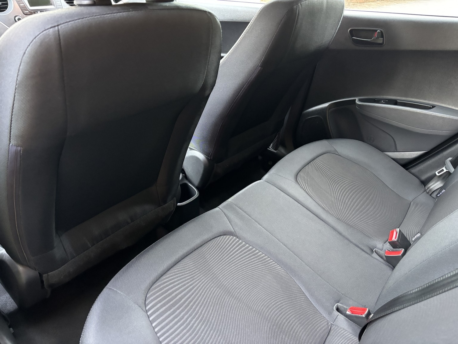 Used Hyundai i10 2017 for sale - 76744089: Photo 19