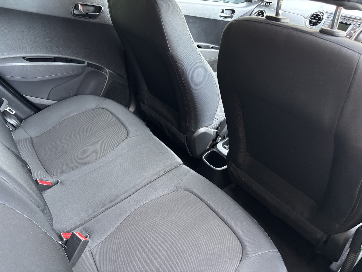 Used Hyundai i10 2017 for sale - 76744089: Photo 20