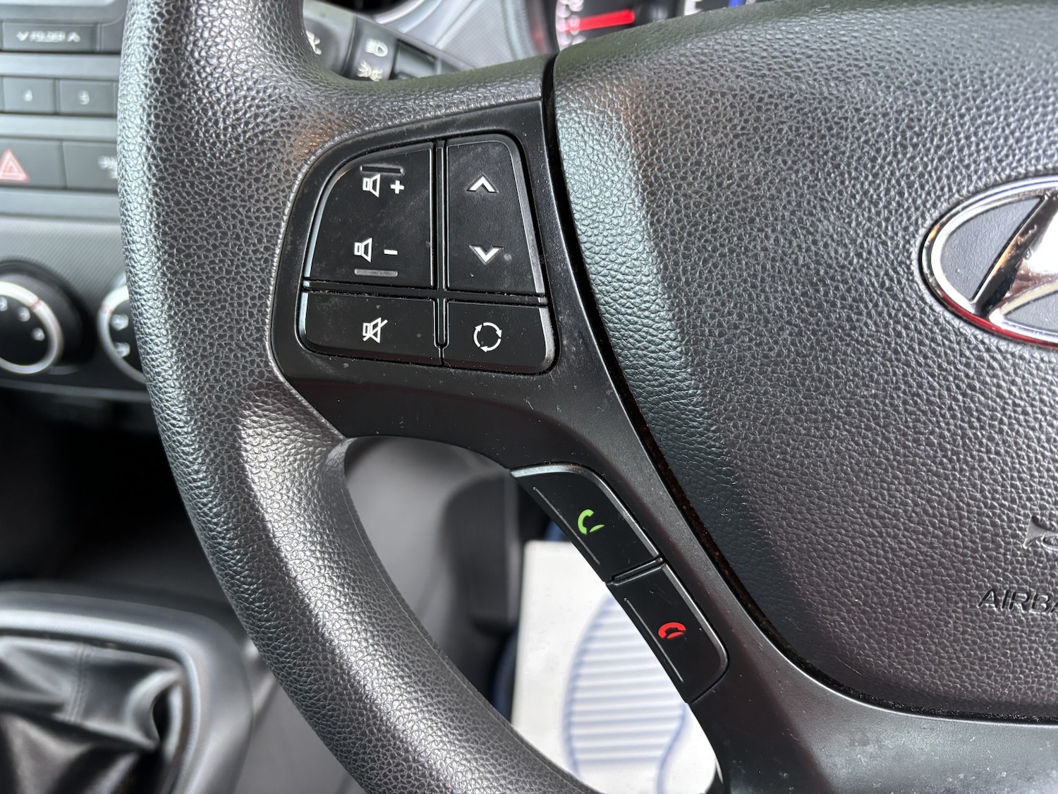 Used Hyundai i10 2017 for sale - 76744089: Photo 23