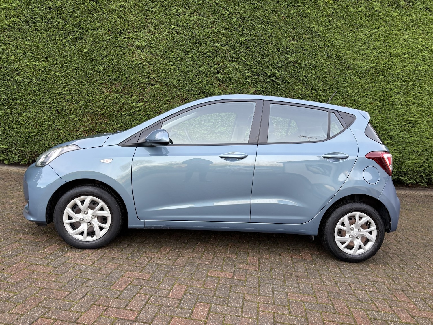 Used Hyundai i10 2017 for sale - 76744089: Photo 5