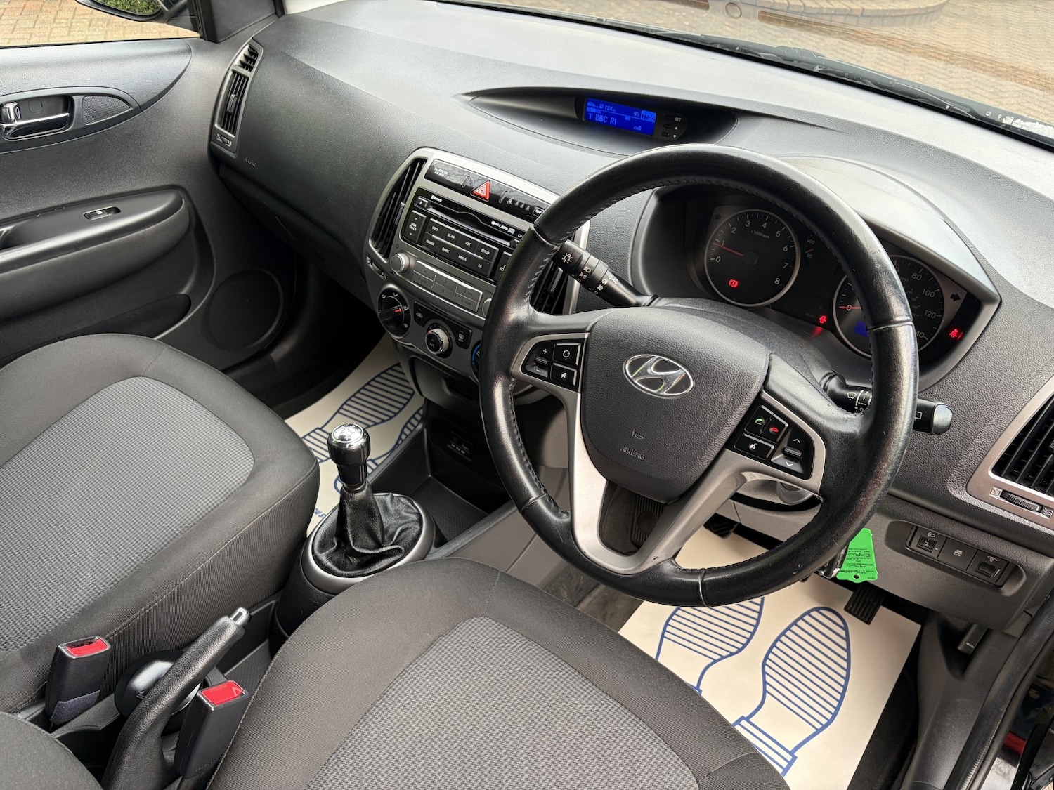 Used Hyundai i20 2013 for sale - 76848736: Photo 18