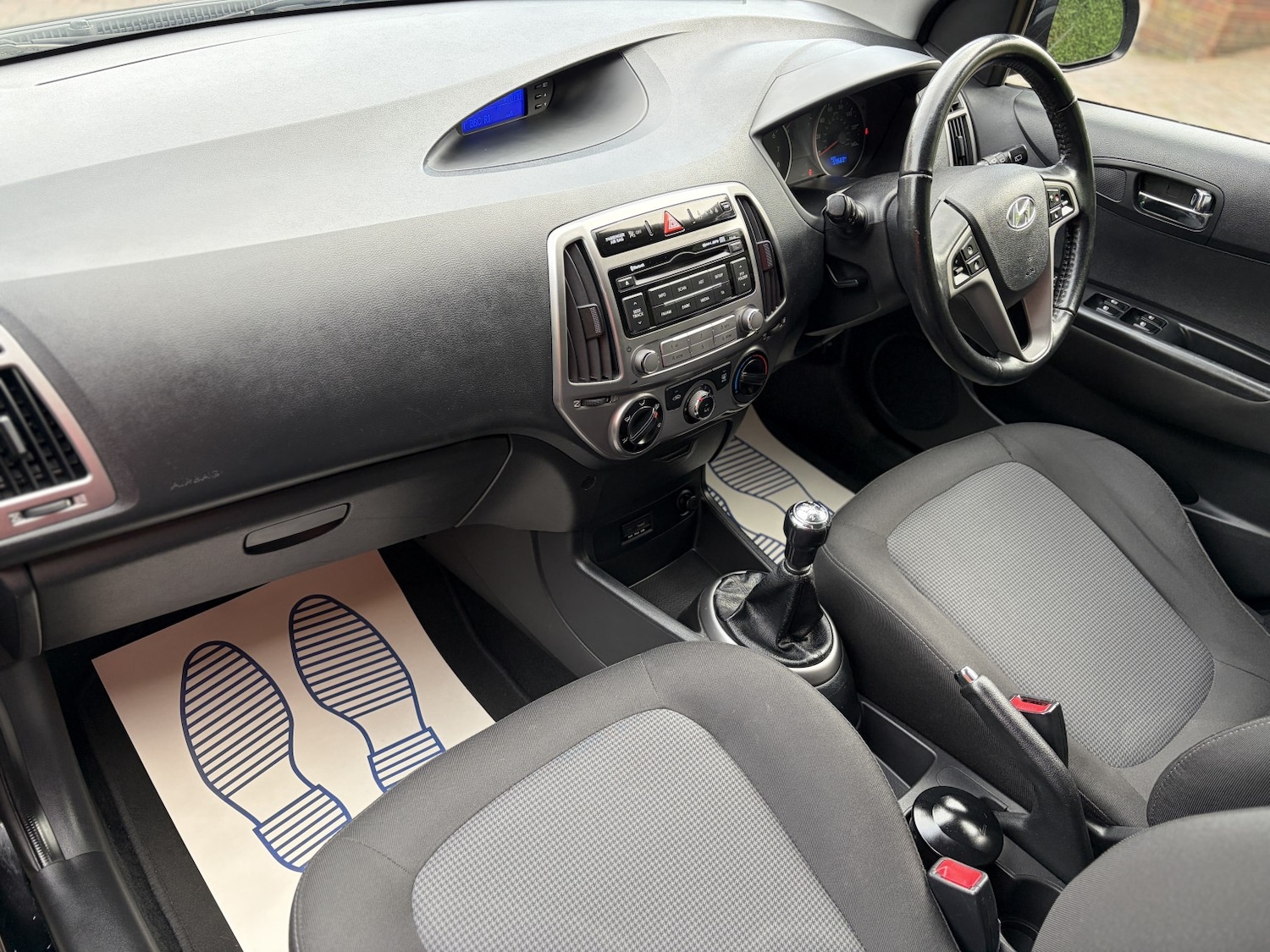 Used Hyundai i20 2013 for sale - 76848736: Photo 20