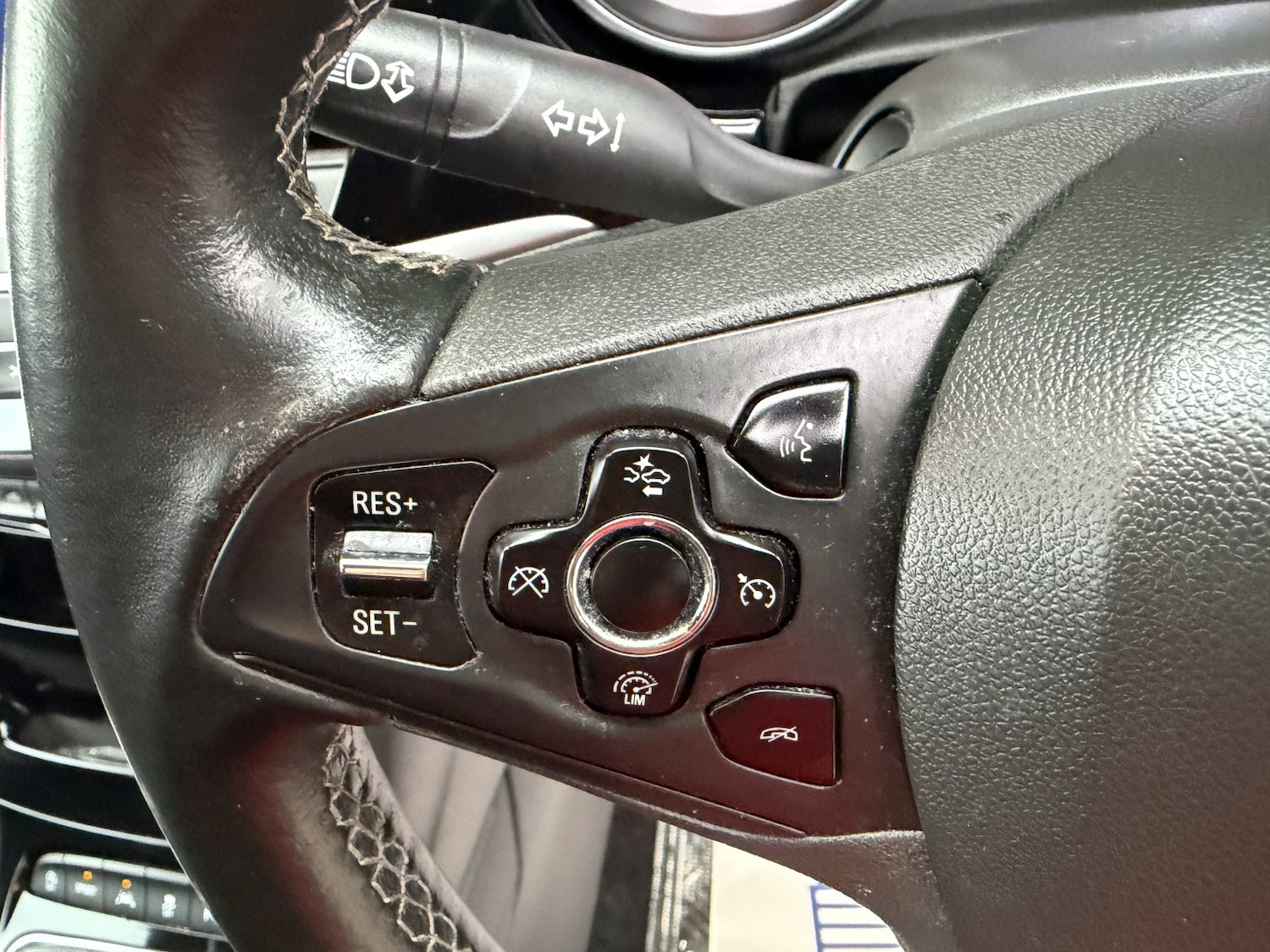 Used Vauxhall Astra 2016 for sale - 77377732: Photo 30