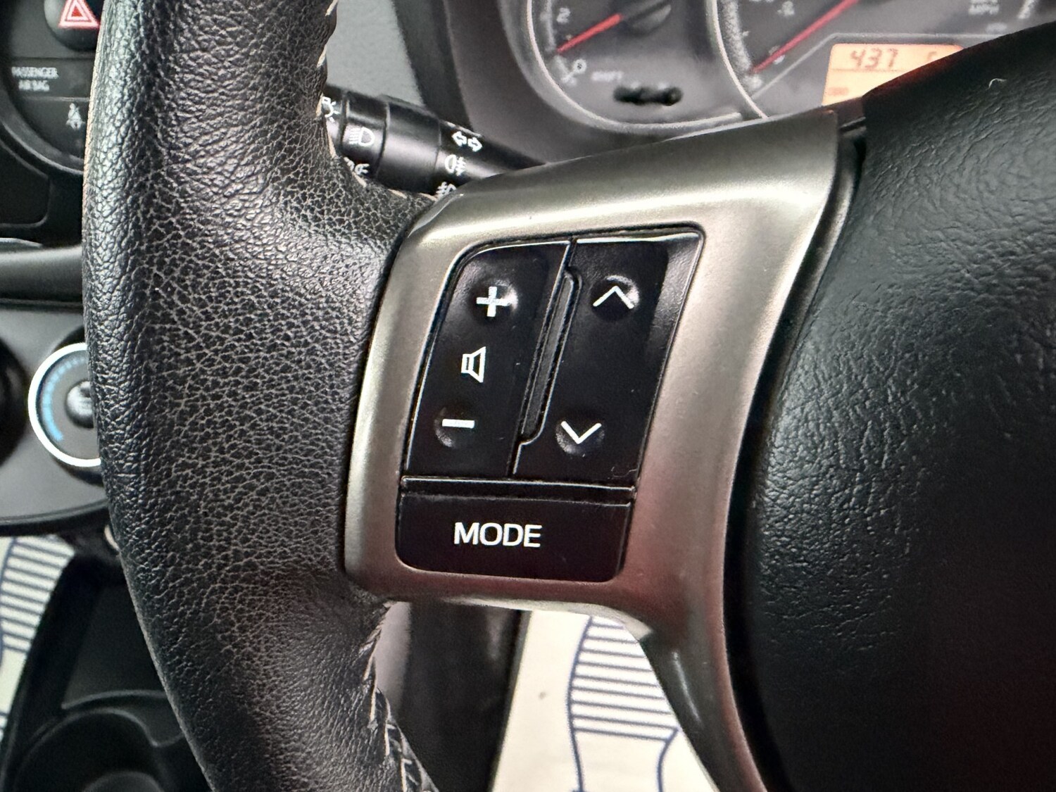 Used Toyota Yaris 2014 for sale - 77377755: Photo 29