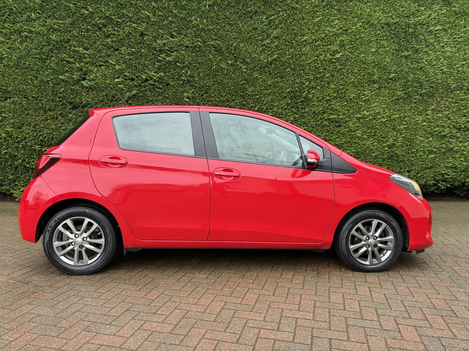 Used Toyota Yaris 2014 for sale - 77377755: Photo 4