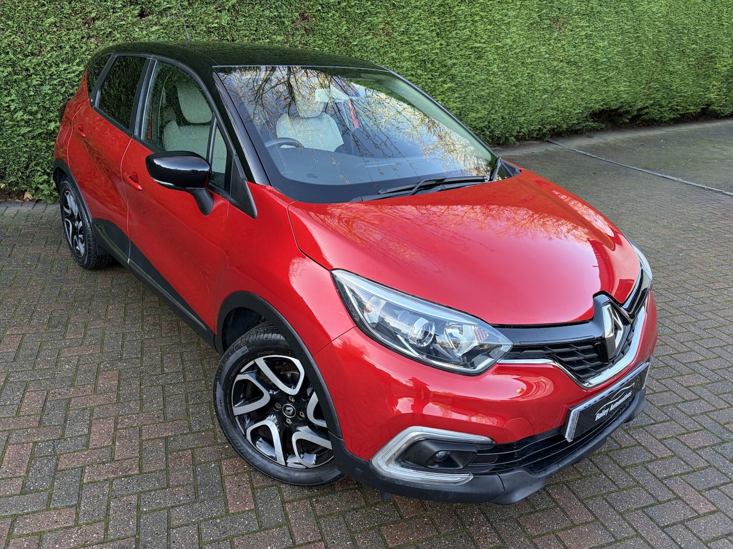 Used Renault Captur 2019 for sale - 76945542: Photo 1
