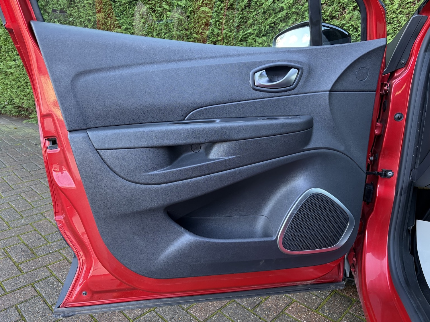 Used Renault Captur 2019 for sale - 76945542: Photo 32