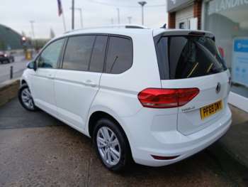 Used Volkswagen Touran 2019 for sale - 74401154: Photo