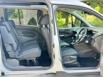 Used Ford Grand Tourneo Connect 2021 for sale - 79318901: Photo