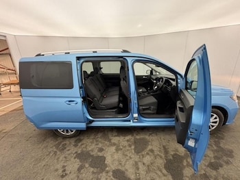 Used Ford Tourneo Connect 2024 for sale - 78486505: Photo