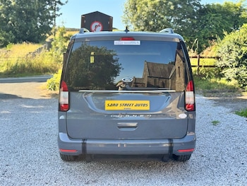 Used Ford Tourneo Connect 2024 for sale - 79203809: Photo