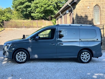 Used Ford Tourneo Connect 2024 for sale - 79203809: Photo