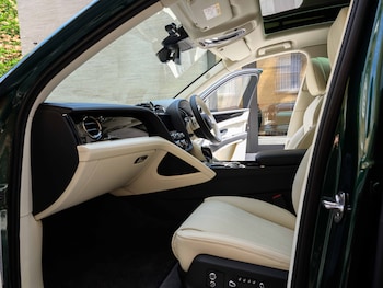 Used Bentley Bentayga 2026 for sale - 79143844: Photo