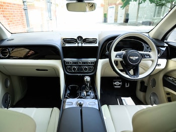 Used Bentley Bentayga 2026 for sale - 79143844: Photo