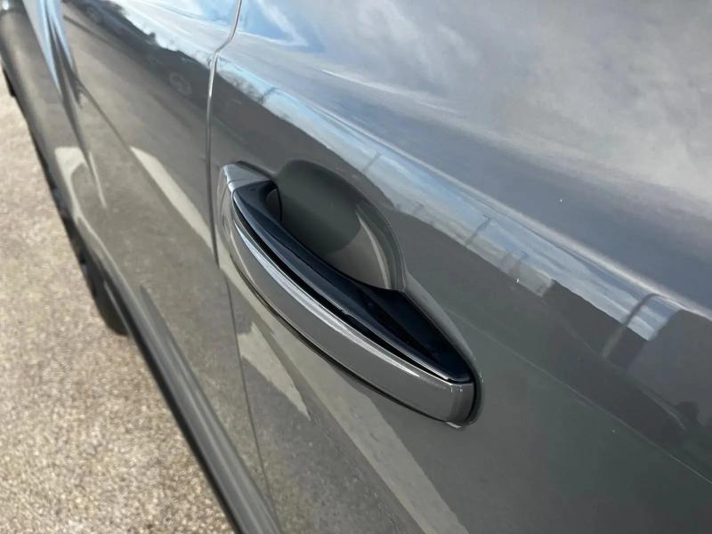 Used Bentley Bentayga 2025 for sale - 76862409: Photo 10