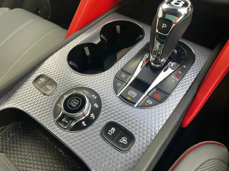 Used Bentley Bentayga 2025 for sale - 76862409: Photo 8