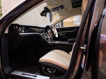 Used Bentley Flying Spur 2025 for sale - 79531979: Photo