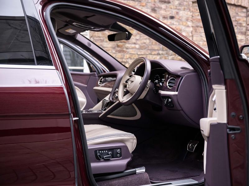 Used Bentley Bentayga 2023 for sale - 76162120: Photo 15