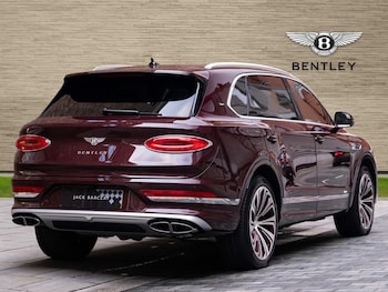 Used Bentley Bentayga 2023 for sale - 76162120: Photo