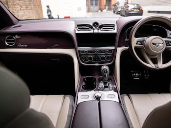 Used Bentley Bentayga 2023 for sale - 76162120: Photo