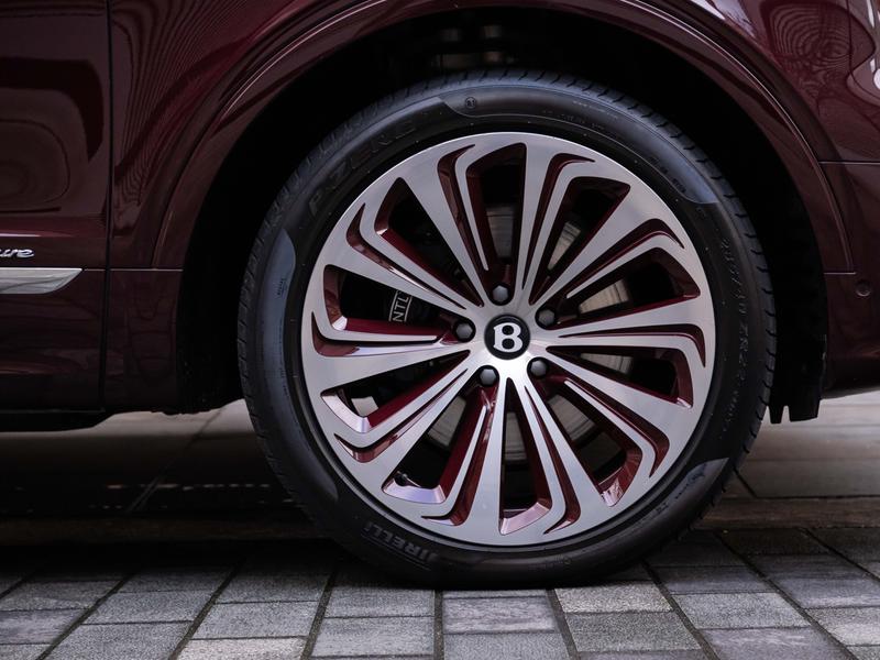 Used Bentley Bentayga 2023 for sale - 76162120: Photo 6