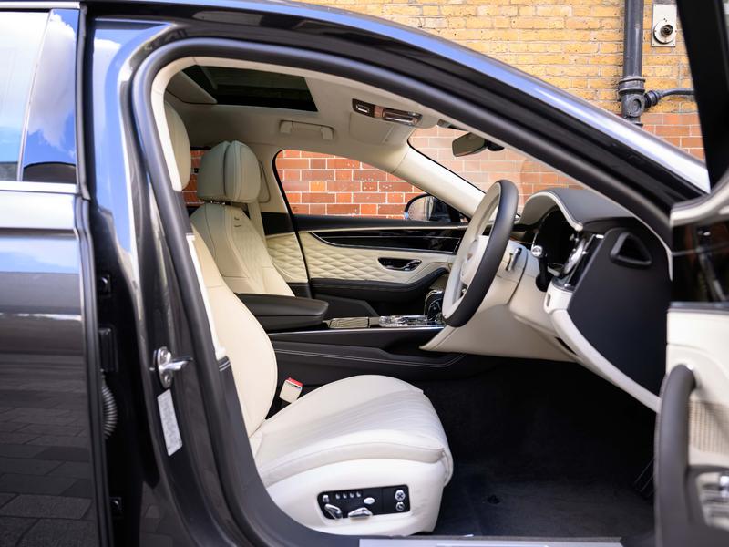 Used Bentley Flying Spur 2023 for sale - 76322202: Photo 16