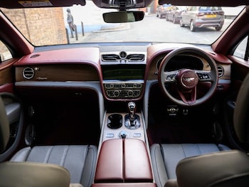 Used Bentley Bentayga 2024 for sale - 76067725: Photo