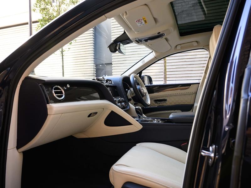 Used Bentley Bentayga 2021 for sale - 76076706: Photo 2